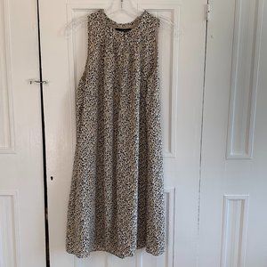 Banana Republic Sleeveless Pleated Swing Dress NWT Size 6